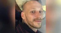 Verekedni kezdett mindenkivel, alig bírták lefogni, majd kicsivel később rosszul lett és meghalt az egyik angliai járat balhés utasa