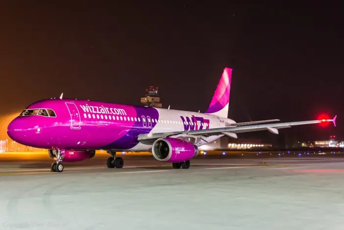 Bombafenyegetés miatt hajtott végre kényszerleszállást a WizzAir londoni járata