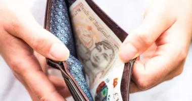 Több millió háztartás kap akár 450 font készpénzt a számlájára az energiaszámlák fedezésére hamarosan Nagy-Britanniában