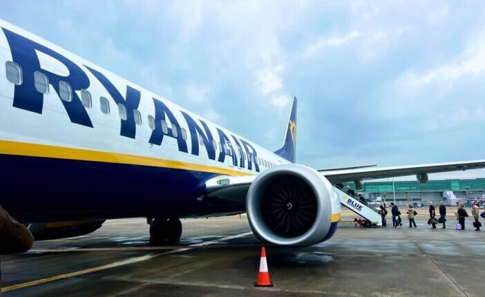 Súlyosan megsérült egy Ryanair repülőgép 181 utassal a fedélzetén a Stansted repülőtéren