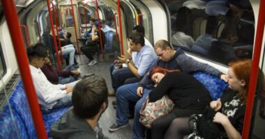 Újabb pofon London lakosságának, és a vendéglátóiparnak: még jó darabig nem lesz éjszakai metró