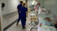 Óriási káosz a brit egészségügyben: az NHS kórházai már most összeomlás szélén és még tél sincs Óriási káosz a brit egészségügyben: az NHS kórházai már most összeomlás szélén és még tél sincs