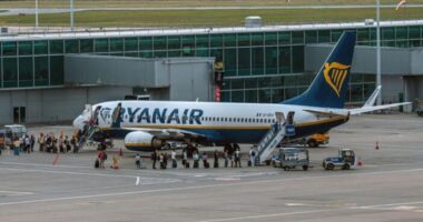 Napokig eltarthatnak a fennakadások a brit reptereken a tegnapi, hatalmas káoszt okozó technikai hiba miatt