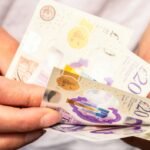 Riasztó jelentés: már 7,4 millió brit háztartásnak gondot okoz az élelmiszer és a rezsi kifizetése