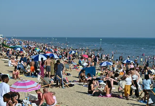 Az eső után jön a nyár – mini hőhullám és akár 27 °C várható a hét végén Nagy-Britannia 13 régiójában