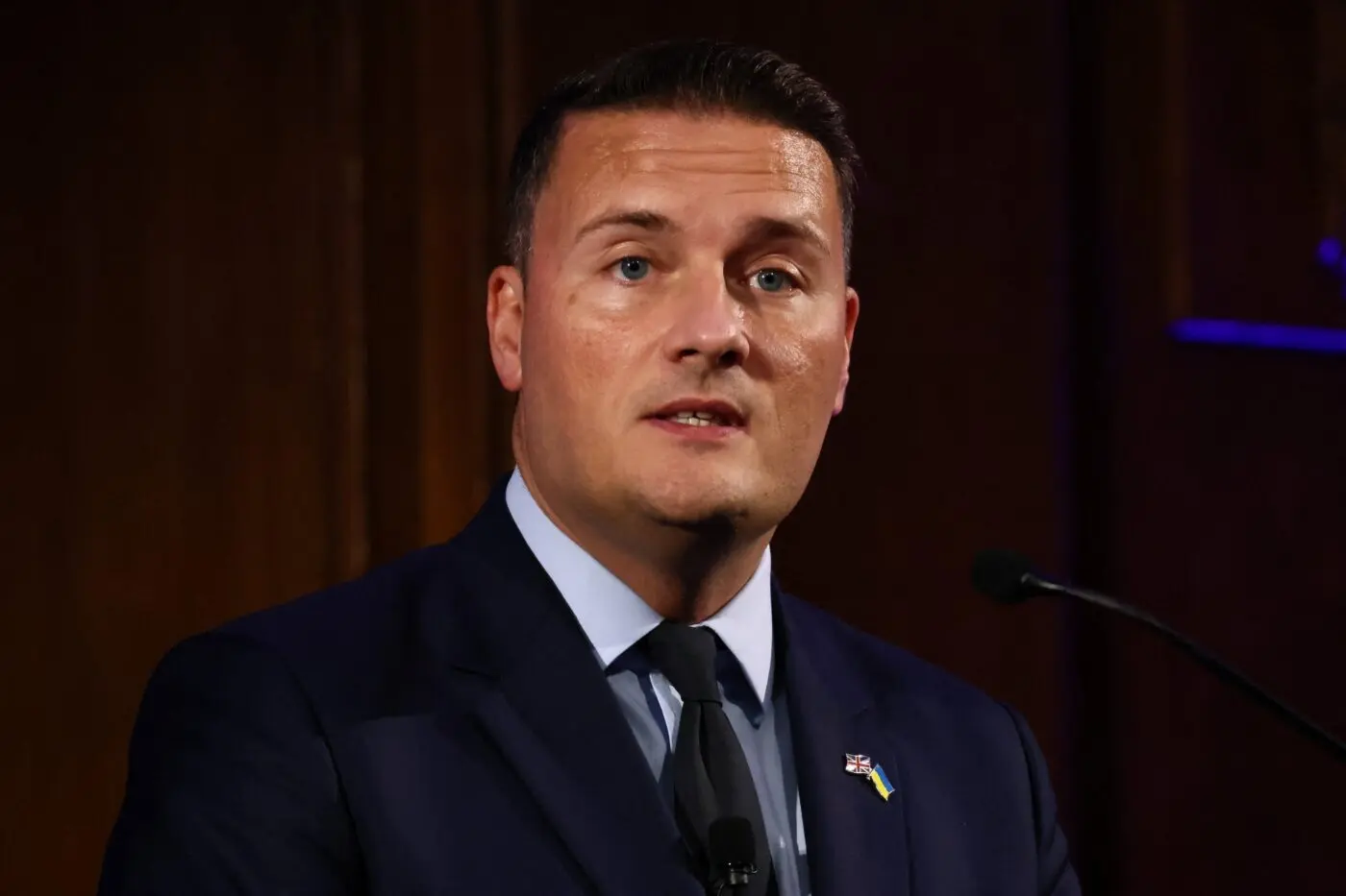 háború  Wes Streeting