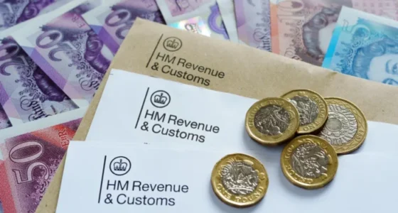 Új „büntetőpont-rendszert” vezet be a brit adóhatóság 2026-tól – milliókat érinthet a változás