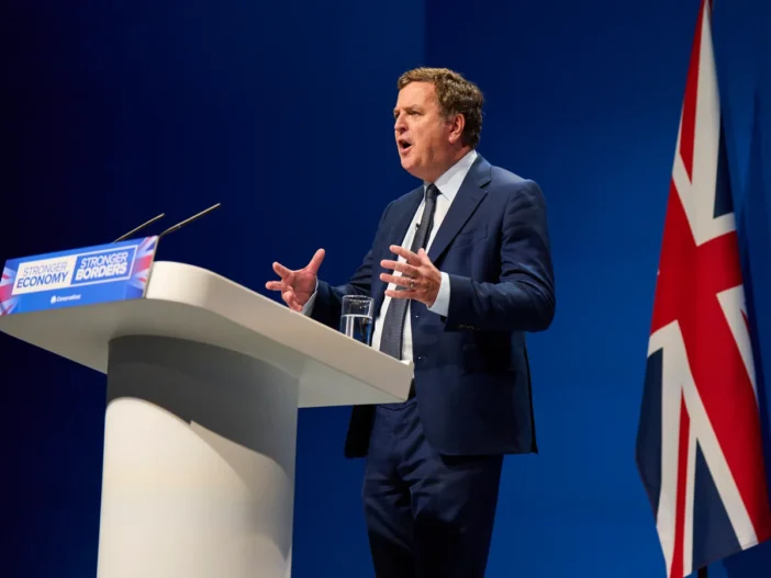 5 000 fontos „első munka bónusz” a fiataloknak Nagy-Britanniában – a Konzervatívok új ígérete 5 000 fontos „első munka bónusz” a fiataloknak Nagy-Britanniában – a Konzervatívok új ígérete