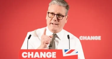 Starmer fontos bejelentést tett a bevándorlással kapcsolatban, ha ők nyerik a választásokat Nagy-Britanniában