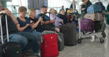 Már járatok százait törölték és rengeteg gép késik: súlyos technikai hiba okozott káoszt Heathrow-n és több repülőtéren