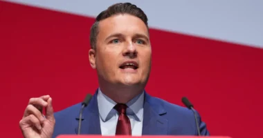 Wes Streeting ultimátumot adott Starmernek: akár napokon belül megpróbálhatják leváltani a miniszterelnököt