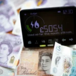 Újabb energiaválság jöhet? 500 fonttal is nőhetnek a brit rezsiszámlák az Irán–USA háború miatt
