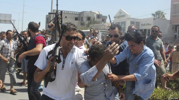 _83885035_sousse-arrest