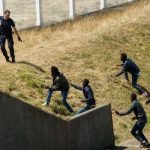 44 millió fontból épít kerítést a brit kormány a migránsok ellen