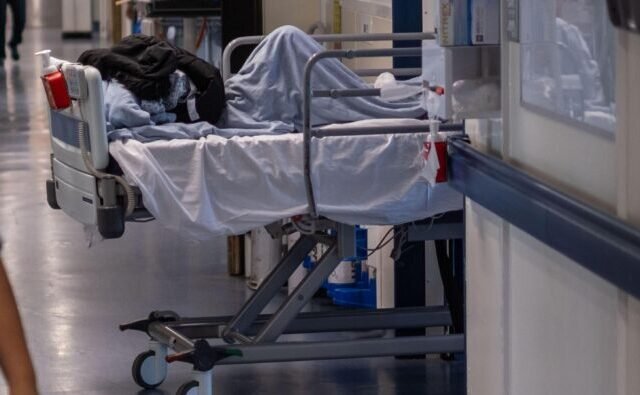 Sokkoló mennyiségű az orvosi műhiba az NHS-nél Nagy-Britanniában: már 58,2 milliárd font a kártérítési kötelezettség