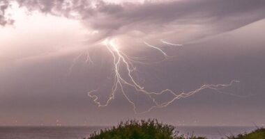 Hatalmas vihar és óriási villámok csapkodtak szerte Nagy-Britanniában, többek közt Londonban és környékén is