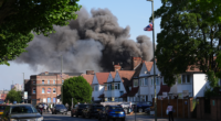 Hatalmas tűz ütött ki egy szupermarketnél London egyik, az angliai magyarok által is sűrűn lakott területén