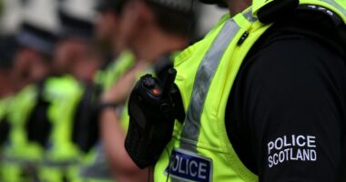 4 fiatal srácot és egy lányt késeltek meg egy londoni metróállomás mellett