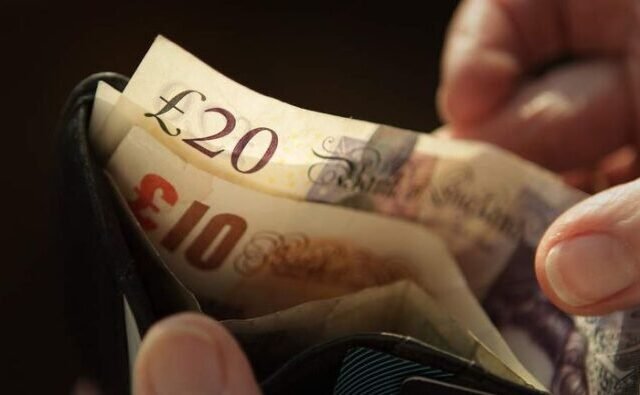 Drámai figyelmeztetés: egy évtizeden át tartó jövedelemcsökkenés fenyegeti a Nagy-Britanniában élőket