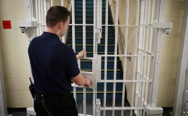 Újabb 12 veszélyes rabot engedtek szabadon tévedésből Nagy-Britanniában az elmúlt 3 hétben