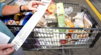 Árstop jöhet Angliában: A kormány befagyasztaná a tej, kenyér és tojás árát - A szupermarketek válaszoltak Árstop jöhet Angliában: A kormány befagyasztaná a tej, kenyér és tojás árát - A szupermarketek válaszoltak