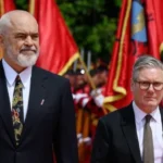 Az új brit kormány ismét a migránsok és elutasított menedékkérők deportálásáról tárgyal