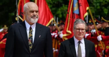Az új brit kormány ismét a migránsok és elutasított menedékkérők deportálásáról tárgyal