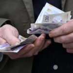 Közel 200 ezren jogosultak durván 5000 fontra Nagy-Britanniában a Munka- és Nyugdíjügyi Minisztérium súlyos adminisztrációs hibája miatt