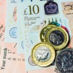 15 millió GBP kerül ma kiosztásra mindenképp Nagy-Britanniában, és további 8 millió GBP-ért még senki nem jelentkezett