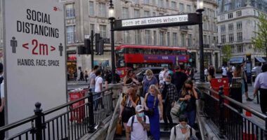 Ijesztő sebességgel nő a fertőzöttek száma Angliában: 50 000 újabb eset 1 hét alatt