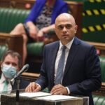 Mától lépnek érvénybe az új Covid utazási szabályok / szigorítások Angliában: az egészségügyminiszter tegnapi beszéde