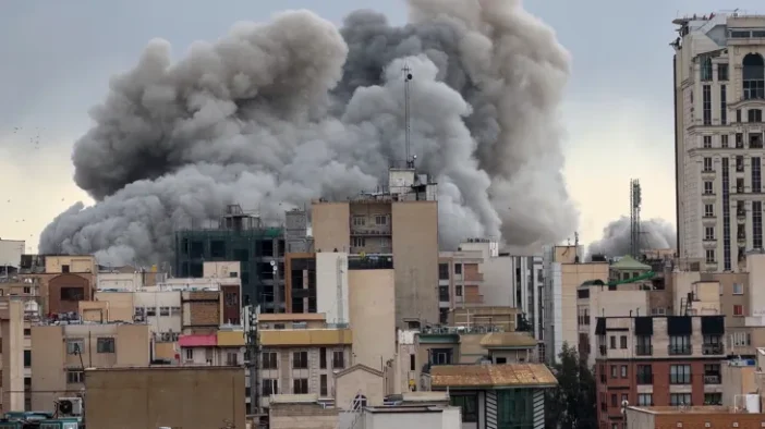 Fokozódik a közel-keleti konfliktus: brit hadihajó indulhat útnak, Trump közölte, hogy itt már nem lesz semmilyen tárgyalás Fokozódik a közel-keleti konfliktus: brit hadihajó indulhat útnak, Trump közölte, hogy itt már nem lesz semmilyen tárgyalás