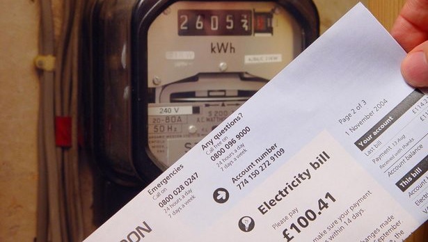 Több millióan spórolhatnak £200-ot is Nagy-Britanniában a villanyszámlán, nagyon egyszerűen 1