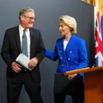 Az egész világon eluralkodó egyre kaotikusabb gazdasági és politikai helyzet visszakergetheti Nagy-Britanniát az EU-ba