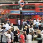 Változnak a munkánkkal, fizetésünkkel kapcsolatos jogszabályok Nagy-Britanniában