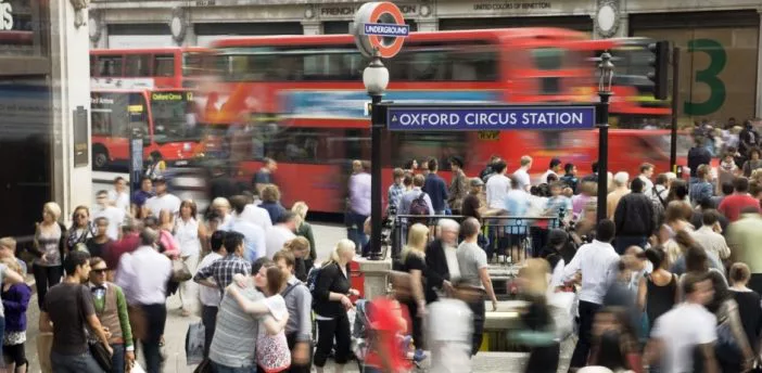 Változnak a munkánkkal, fizetésünkkel kapcsolatos jogszabályok Nagy-Britanniában 1