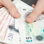 Fontos változások a támogatásokban 2026-tól Nagy-Britanniában – ez sok angliai magyart is érinthet