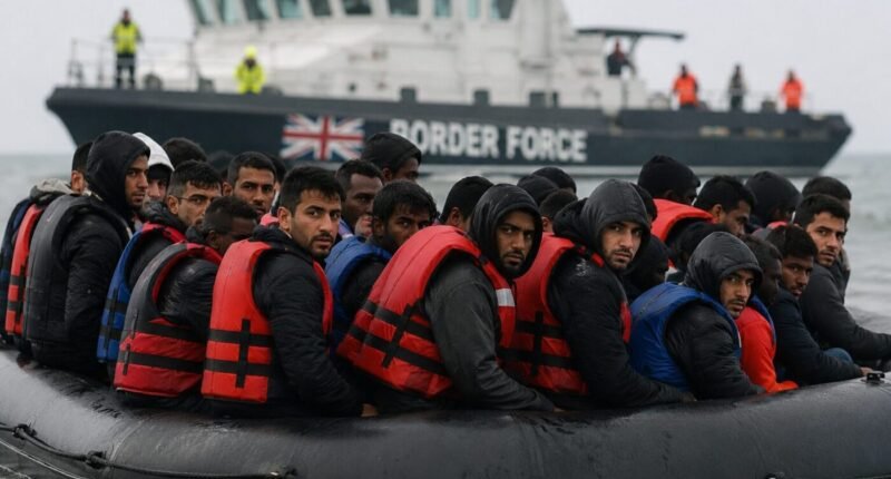 Akár 10 000 fontot is visszafizettetne a brit kormány a menedékkérőkkel, miután munkába állnak