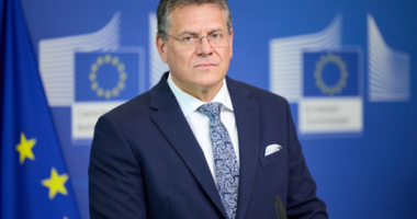 Brüsszel figyelmeztet: kudarcba fulladhat a brit–EU megállapodás – ez az angliai magyarokat is érintheti