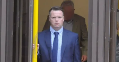 Felgyújtotta saját, közel 1 millió fontos házát egy férfi Nagy-Britanniában, csak azért, hogy a felesége meg ne kaparintsa