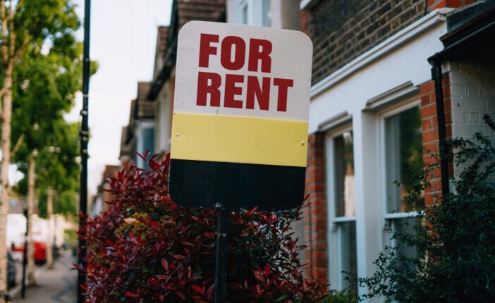 Rekordmagasra emelkedtek a bérleti díjak Nagy-Britanniában – de a bérlők számára enyhülés jöhet