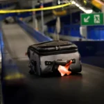 Horrorbaleset a londoni Heathrow repülőtéren: az egyik alkalmazottat a ruhájánál fogva behúzta a futószalag