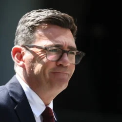Az új brit miniszterelnök bejelentette első intézkedését - ennyivel fizethetnek kevesebbet a családok GettyImages-2285810442