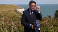Andy Burnham új intézkedéseket jelentett be: ezt tervezi az illegális bevándorlók és csatornaátkelések megfékezésére