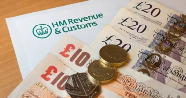 Durván 125 fontot kaphat mindenki, aki dolgozott otthonról Angliában, de már nem sokáig