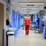 Már 12 halálos áldozata és 32 fertőzöttje van egy fertőző betegségnek, ami London mellett terjed