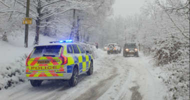 Hatalmas havazás Nagy-Britannia egyes részein 15 cm hó, -12C-ot is mértek és több útszakaszon is teljesen megbénult a közlekedés