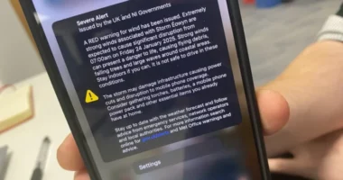 Mindenkinek szirénázni fog a telefonja néhány nap múlva Nagy-Britanniában az országos teszt miatt - itt van mikor, és hogy lehet kikapcsolni