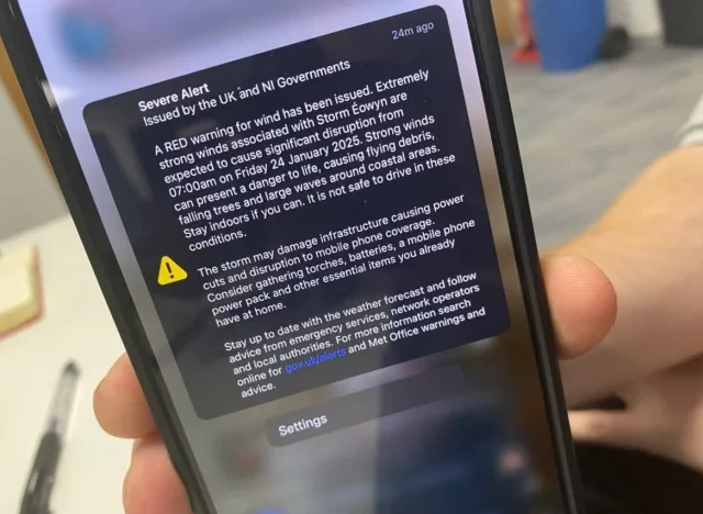 Mindenkinek szirénázni fog a telefonja néhány nap múlva Nagy-Britanniában az országos teszt miatt – itt van mikor, és hogy lehet kikapcsolni