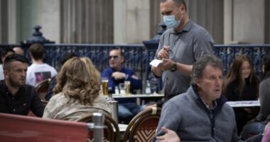 EUs munkavállalók ezrei hagyták el a vendéglátóipari munkákat Nagy-Britanniában